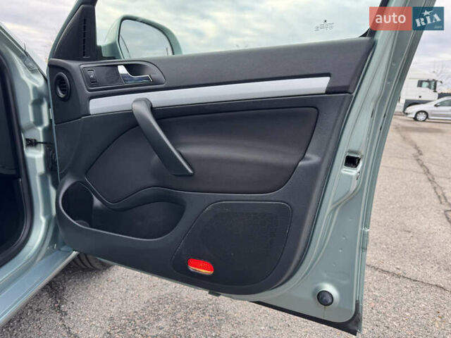 Зеленый Шкода Октавия, объемом двигателя 1.6 л и пробегом 246 тыс. км за 8550 $, фото 61 на Automoto.ua