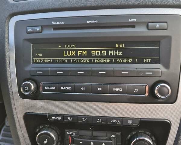 Зелений Шкода Октавія, об'ємом двигуна 1.6 л та пробігом 279 тис. км за 7150 $, фото 10 на Automoto.ua