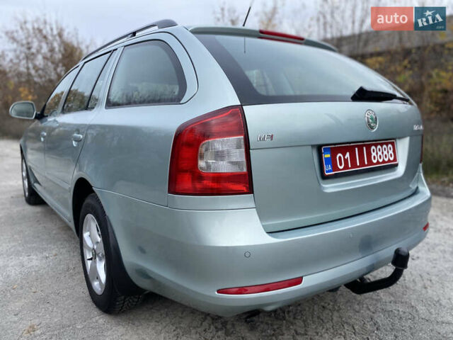 Шкода Октавия 2009 в Хороле на Automoto.ua Зеленый Шкода Октавия, объемом двигателя 1.6 л и пробегом 187 тыс. км за 7750 $, фото 6 на Automoto.ua