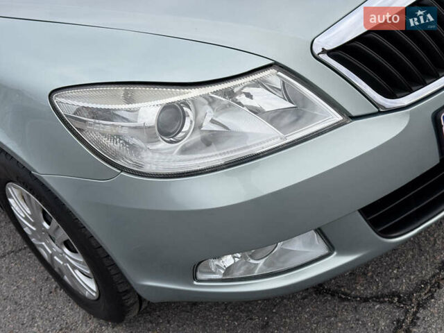 Зеленый Шкода Октавия, объемом двигателя 1.6 л и пробегом 246 тыс. км за 8550 $, фото 20 на Automoto.ua