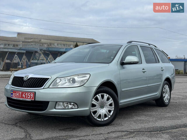 Зеленый Шкода Октавия, объемом двигателя 1.6 л и пробегом 246 тыс. км за 8550 $, фото 3 на Automoto.ua