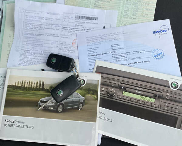 Шкода Октавия 2009 в Хороле на Automoto.ua Зеленый Шкода Октавия, объемом двигателя 1.6 л и пробегом 187 тыс. км за 7750 $, фото 37 на Automoto.ua