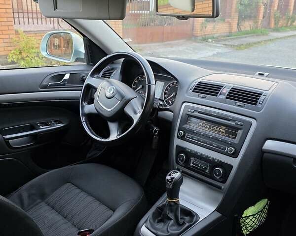 Шкода Октавія 2009 у Хмельницькому на Automoto.ua Зелений Шкода Октавія, об'ємом двигуна 1.6 л та пробігом 219 тис. км за 6750 $, фото 23 на Automoto.ua