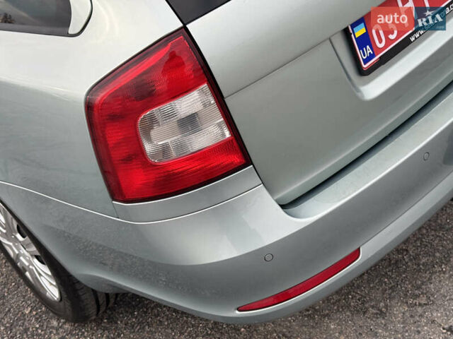 Зеленый Шкода Октавия, объемом двигателя 1.6 л и пробегом 246 тыс. км за 8550 $, фото 25 на Automoto.ua