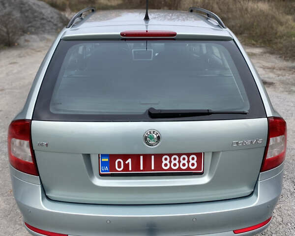 Шкода Октавия 2009 в Хороле на Automoto.ua Зеленый Шкода Октавия, объемом двигателя 1.6 л и пробегом 187 тыс. км за 7750 $, фото 8 на Automoto.ua
