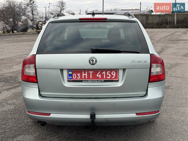 Зеленый Шкода Октавия, объемом двигателя 1.6 л и пробегом 246 тыс. км за 8550 $, фото 11 на Automoto.ua