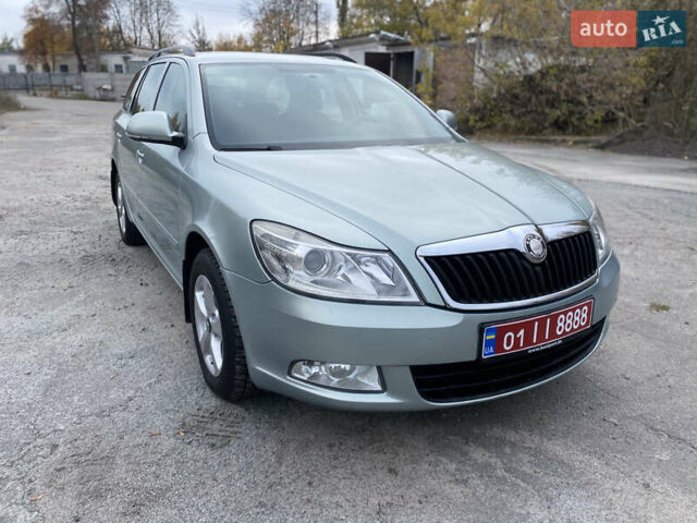 Шкода Октавия 2009 в Хороле на Automoto.ua Зеленый Шкода Октавия, объемом двигателя 1.6 л и пробегом 187 тыс. км за 7750 $, фото 13 на Automoto.ua