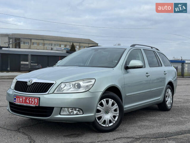 Зеленый Шкода Октавия, объемом двигателя 1.6 л и пробегом 246 тыс. км за 8550 $, фото 2 на Automoto.ua
