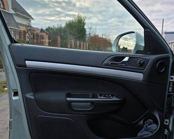 Шкода Октавія 2009 у Хмельницькому на Automoto.ua Зелений Шкода Октавія, об'ємом двигуна 1.6 л та пробігом 219 тис. км за 6750 $, фото 11 на Automoto.ua