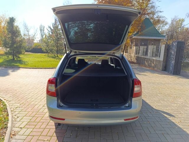 Зелений Шкода Октавія, об'ємом двигуна 0 л та пробігом 171 тис. км за 10900 $, фото 5 на Automoto.ua