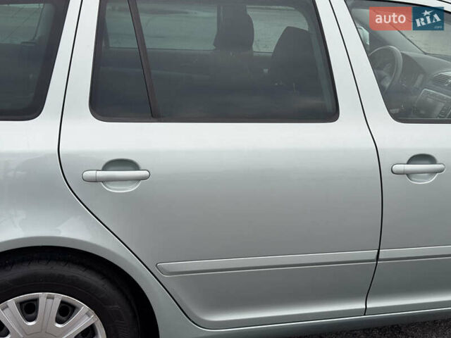 Зеленый Шкода Октавия, объемом двигателя 1.6 л и пробегом 246 тыс. км за 8550 $, фото 14 на Automoto.ua