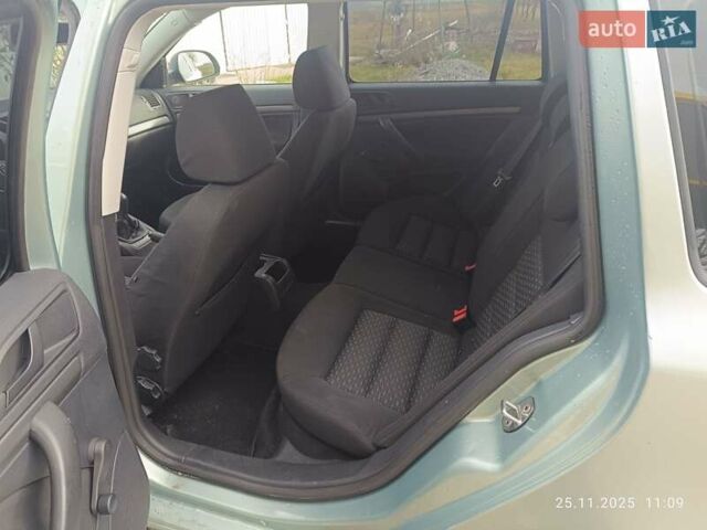 Зелений Шкода Октавія, об'ємом двигуна 1.6 л та пробігом 254 тис. км за 6800 $, фото 15 на Automoto.ua