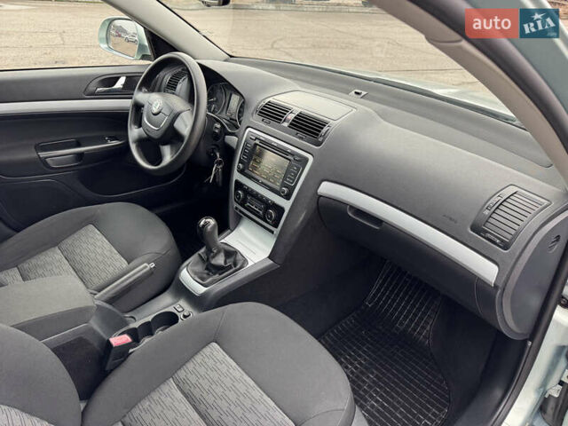 Зеленый Шкода Октавия, объемом двигателя 1.6 л и пробегом 246 тыс. км за 8550 $, фото 58 на Automoto.ua