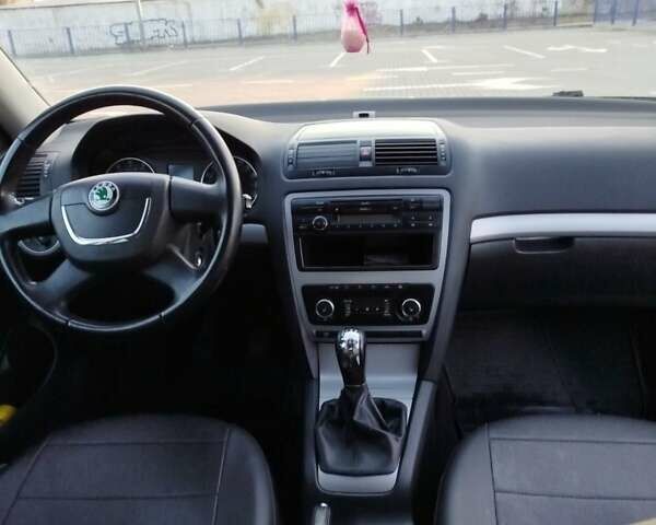 Зеленый Шкода Октавия, объемом двигателя 1.8 л и пробегом 250 тыс. км за 5600 $, фото 16 на Automoto.ua