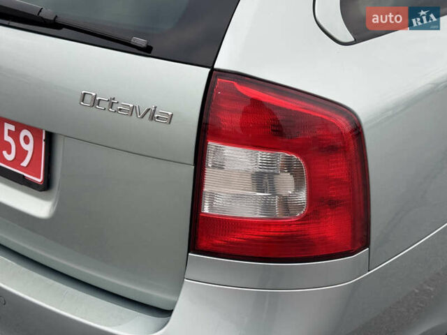 Зеленый Шкода Октавия, объемом двигателя 1.6 л и пробегом 246 тыс. км за 8550 $, фото 28 на Automoto.ua