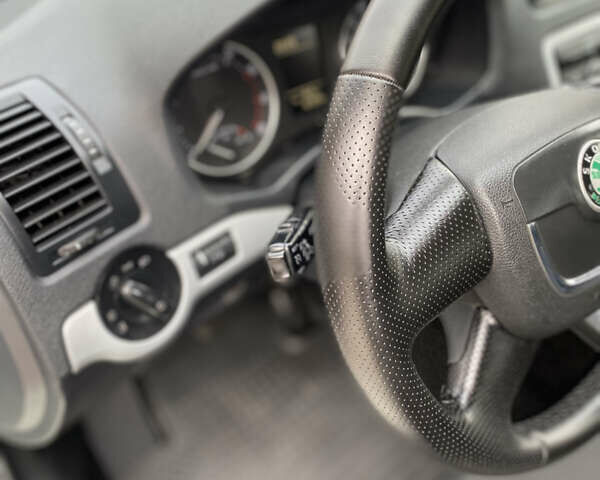 Шкода Октавия 2009 в Хороле на Automoto.ua Зеленый Шкода Октавия, объемом двигателя 1.6 л и пробегом 187 тыс. км за 7750 $, фото 15 на Automoto.ua