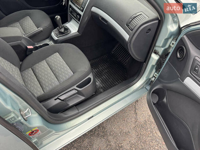 Зеленый Шкода Октавия, объемом двигателя 1.6 л и пробегом 246 тыс. км за 8550 $, фото 60 на Automoto.ua