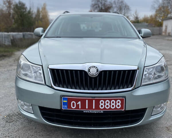 Шкода Октавия 2009 в Хороле на Automoto.ua Зеленый Шкода Октавия, объемом двигателя 1.6 л и пробегом 187 тыс. км за 7750 $, фото 2 на Automoto.ua
