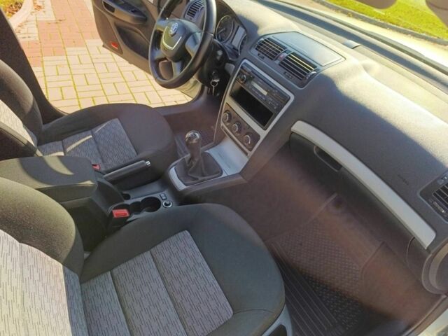 Зелений Шкода Октавія, об'ємом двигуна 0 л та пробігом 171 тис. км за 10900 $, фото 4 на Automoto.ua