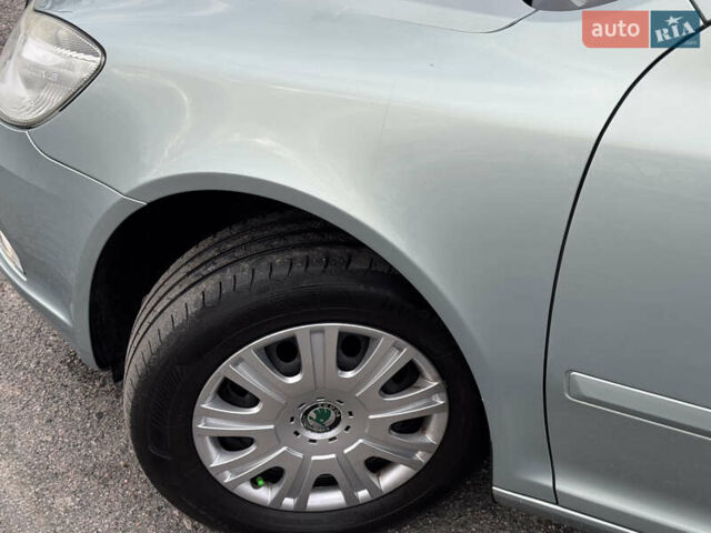 Зеленый Шкода Октавия, объемом двигателя 1.6 л и пробегом 246 тыс. км за 8550 $, фото 4 на Automoto.ua