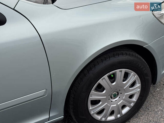 Зеленый Шкода Октавия, объемом двигателя 1.6 л и пробегом 246 тыс. км за 8550 $, фото 12 на Automoto.ua