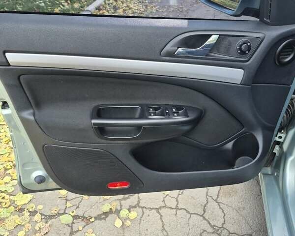 Зелений Шкода Октавія, об'ємом двигуна 1.6 л та пробігом 278 тис. км за 6999 $, фото 10 на Automoto.ua