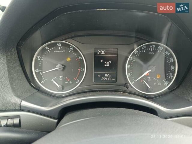 Зелений Шкода Октавія, об'ємом двигуна 1.6 л та пробігом 254 тис. км за 6800 $, фото 1 на Automoto.ua