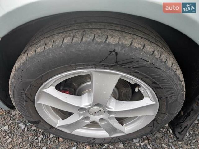 Шкода Октавія 2009 у Рівному на Automoto.ua Зелений Шкода Октавія, об'ємом двигуна 1.6 л та пробігом 201 тис. км за 7550 $, фото 21 на Automoto.ua