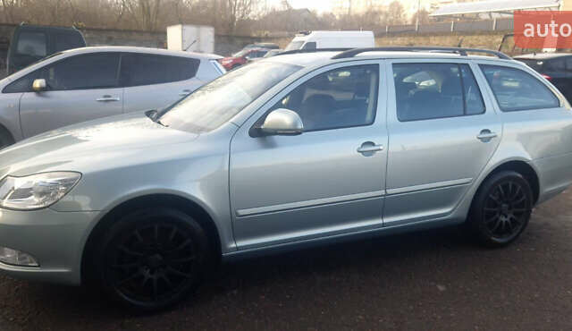 Зеленый Шкода Октавия, объемом двигателя 1.6 л и пробегом 175 тыс. км за 8600 $, фото 4 на Automoto.ua