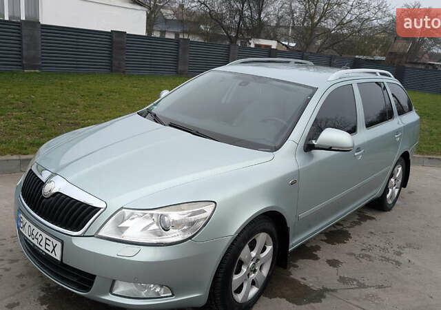 Зеленый Шкода Октавия, объемом двигателя 1.97 л и пробегом 367 тыс. км за 9300 $, фото 5 на Automoto.ua