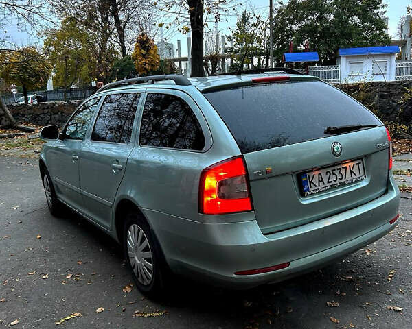 Зеленый Шкода Октавия, объемом двигателя 1.6 л и пробегом 275 тыс. км за 7500 $, фото 7 на Automoto.ua
