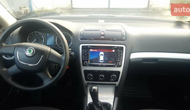 Зеленый Шкода Октавия, объемом двигателя 1.6 л и пробегом 175 тыс. км за 8600 $, фото 11 на Automoto.ua