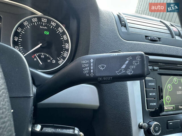 Зелений Шкода Октавія, об'ємом двигуна 1.2 л та пробігом 207 тис. км за 7750 $, фото 59 на Automoto.ua