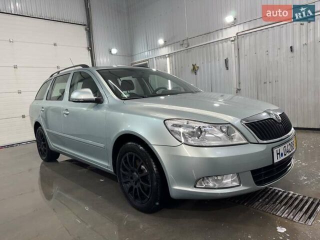 Зеленый Шкода Октавия, объемом двигателя 1.6 л и пробегом 176 тыс. км за 8200 $, фото 5 на Automoto.ua