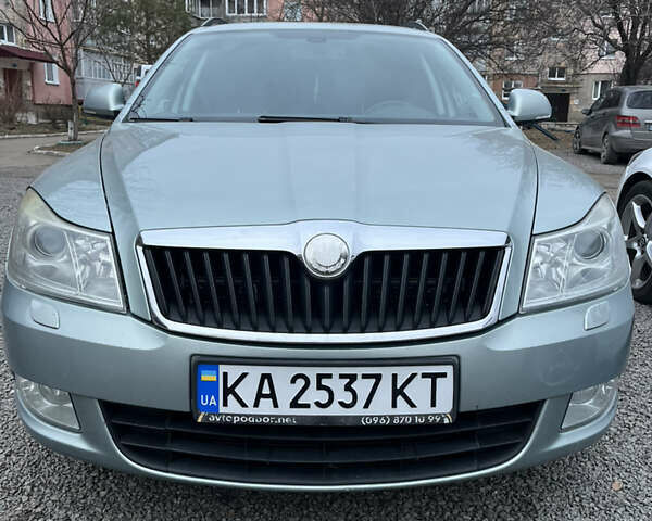 Зеленый Шкода Октавия, объемом двигателя 1.6 л и пробегом 275 тыс. км за 7500 $, фото 4 на Automoto.ua