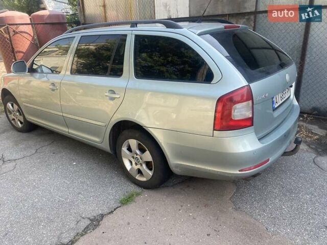 Зелений Шкода Октавія, об'ємом двигуна 1.6 л та пробігом 301 тис. км за 7300 $, фото 5 на Automoto.ua