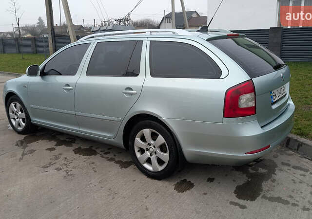 Зеленый Шкода Октавия, объемом двигателя 1.97 л и пробегом 367 тыс. км за 9300 $, фото 2 на Automoto.ua