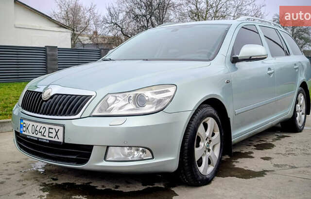 Зеленый Шкода Октавия, объемом двигателя 1.97 л и пробегом 367 тыс. км за 9300 $, фото 7 на Automoto.ua