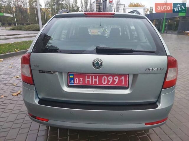 Шкода Октавия 2010 в Кропивницком (Кировограде) на Automoto.ua Зеленый Шкода Октавия, объемом двигателя 1.4 л и пробегом 187 тыс. км за 7300 $, фото 3 на Automoto.ua