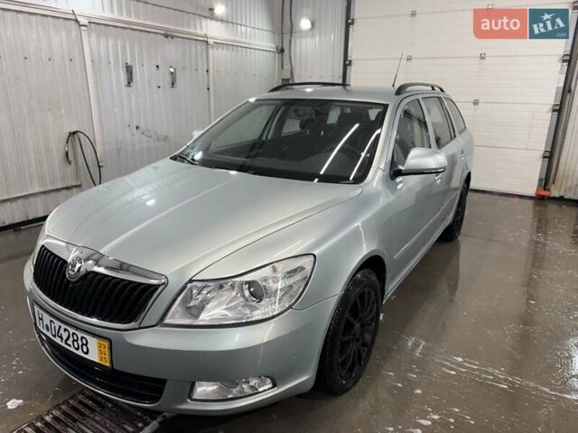 Зеленый Шкода Октавия, объемом двигателя 1.6 л и пробегом 176 тыс. км за 8200 $, фото 2 на Automoto.ua