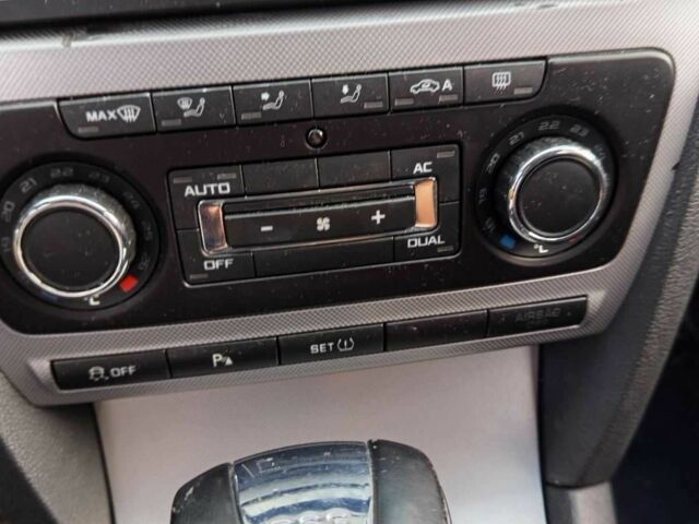 Зеленый Шкода Октавия, объемом двигателя 1.2 л и пробегом 210 тыс. км за 7700 $, фото 9 на Automoto.ua