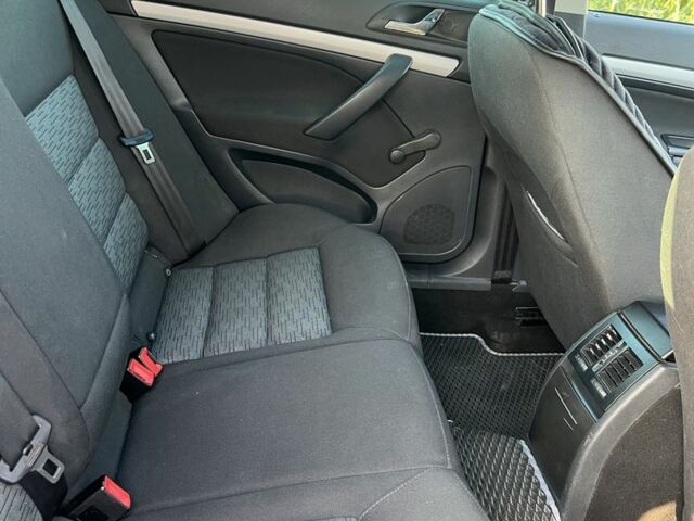 Зеленый Шкода Октавия, объемом двигателя 1.6 л и пробегом 303 тыс. км за 8000 $, фото 6 на Automoto.ua