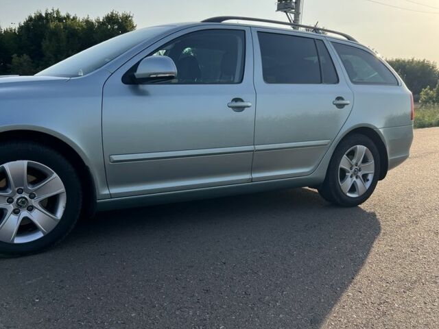 Зеленый Шкода Октавия, объемом двигателя 1.6 л и пробегом 303 тыс. км за 8000 $, фото 1 на Automoto.ua