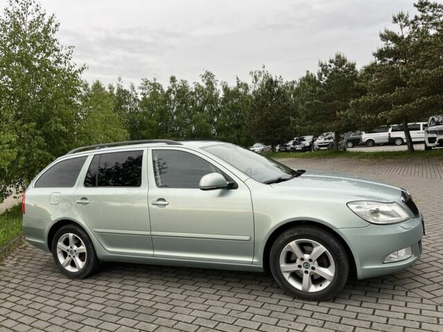 Зеленый Шкода Октавия, объемом двигателя 2 л и пробегом 229 тыс. км за 9100 $, фото 2 на Automoto.ua
