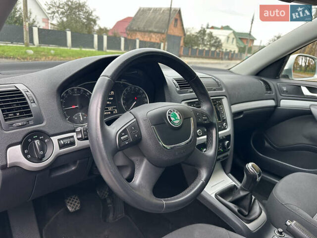 Зеленый Шкода Октавия, объемом двигателя 1.6 л и пробегом 235 тыс. км за 8500 $, фото 39 на Automoto.ua