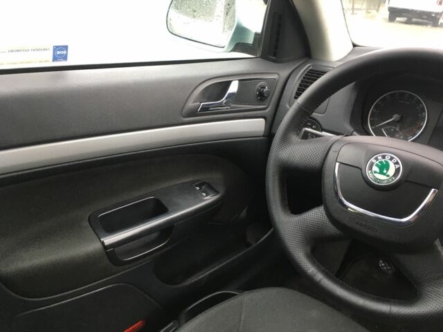 Зеленый Шкода Октавия, объемом двигателя 1.6 л и пробегом 193 тыс. км за 8400 $, фото 15 на Automoto.ua