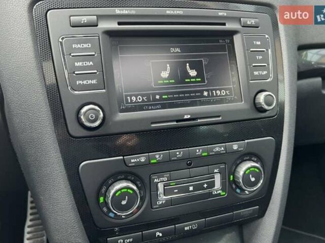 Зеленый Шкода Октавия, объемом двигателя 2 л и пробегом 240 тыс. км за 11500 $, фото 46 на Automoto.ua