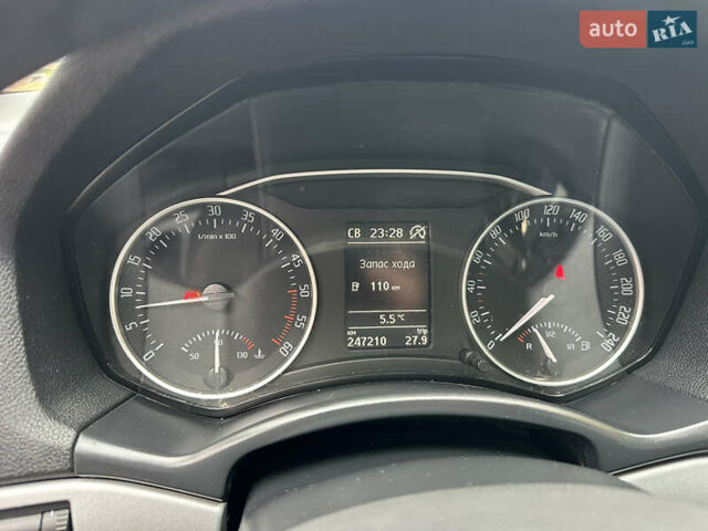 Зеленый Шкода Октавия, объемом двигателя 1.6 л и пробегом 235 тыс. км за 8500 $, фото 42 на Automoto.ua