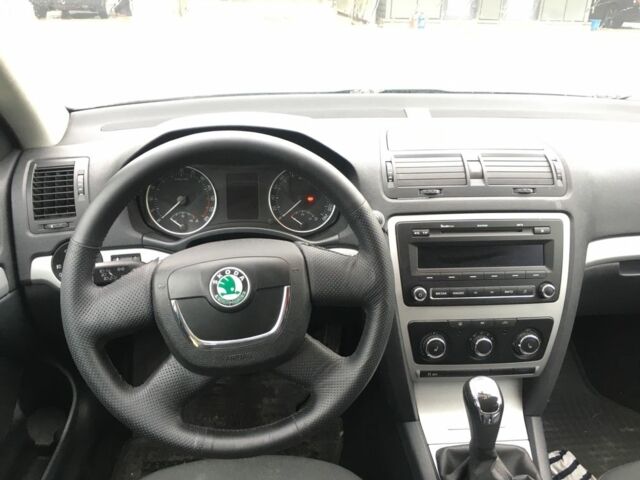 Зеленый Шкода Октавия, объемом двигателя 1.6 л и пробегом 193 тыс. км за 8400 $, фото 21 на Automoto.ua