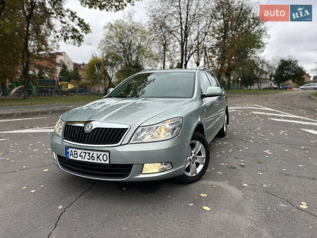 Зеленый Шкода Октавия, объемом двигателя 1.6 л и пробегом 235 тыс. км за 8500 $, фото 1 на Automoto.ua